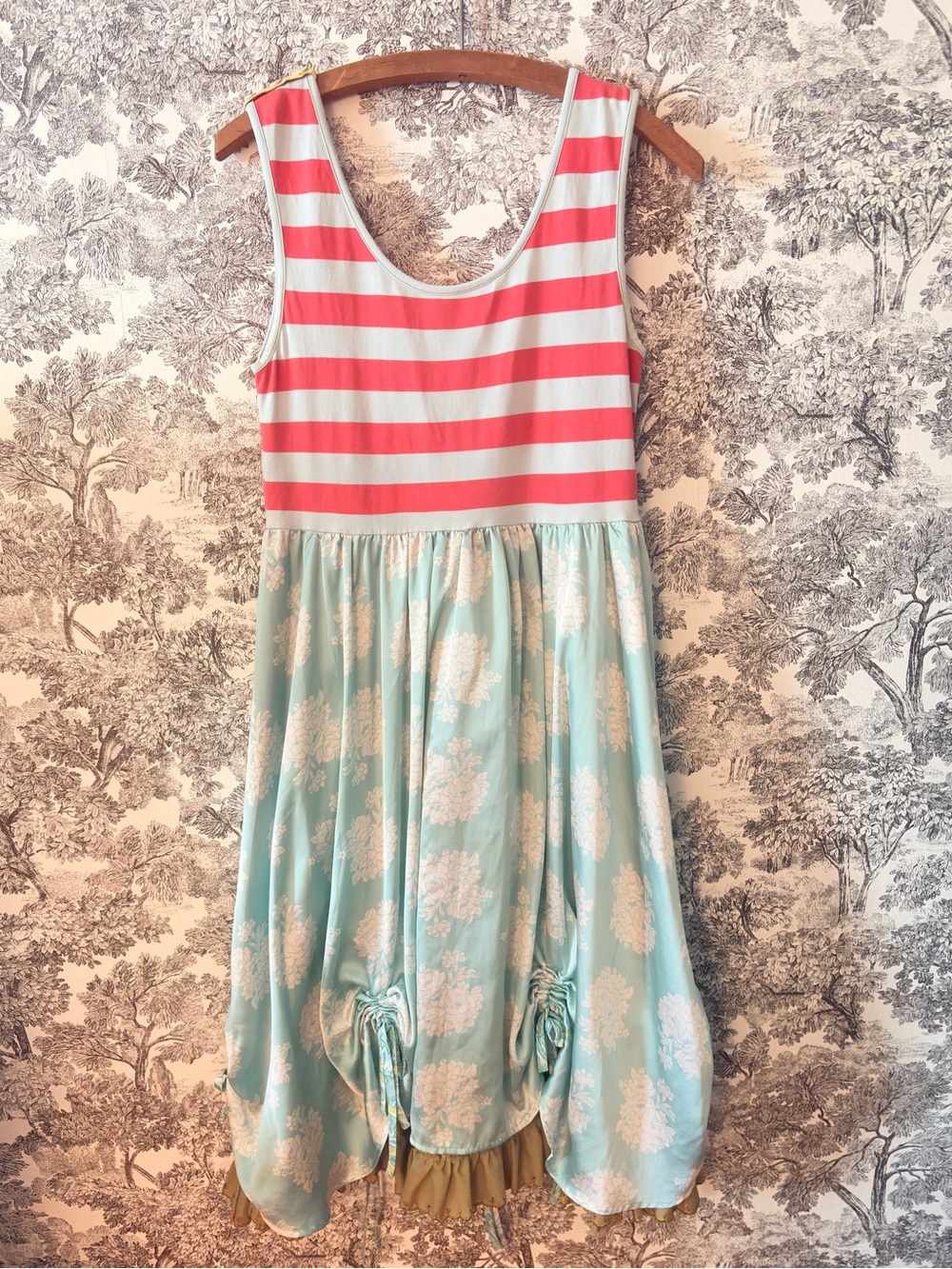 Matilda Jane Serendipity Cupcake Dress Size Large Striped Women’s EUC HTF